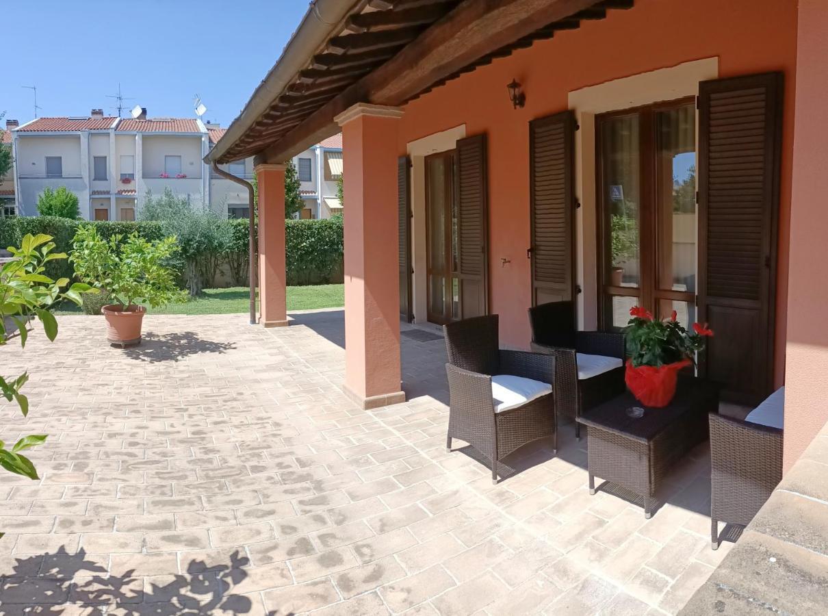 Casa Emilia - Appartamento Per Vacanze - Foligno Zewnętrze zdjęcie